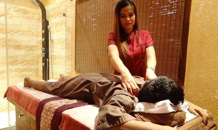 You are currently viewing Best Body Spa Near Me – Top Karachi Massage Center 24/7